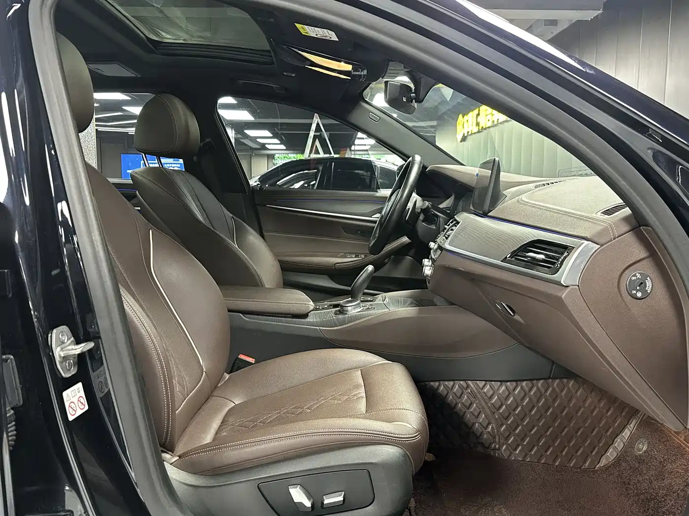 BMW 5 Series 2022 Facelift 530Li Leading M Sport Package фото 11