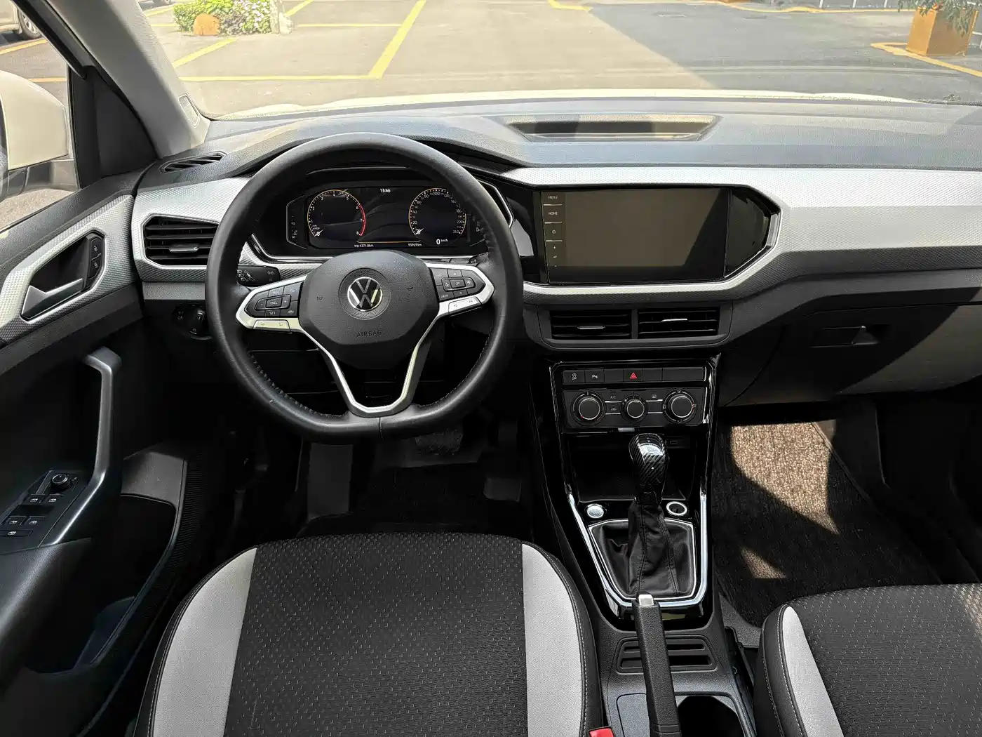 Volkswagen Tanying 2021 1.5L Automatic Smart Connect Edition фото 8