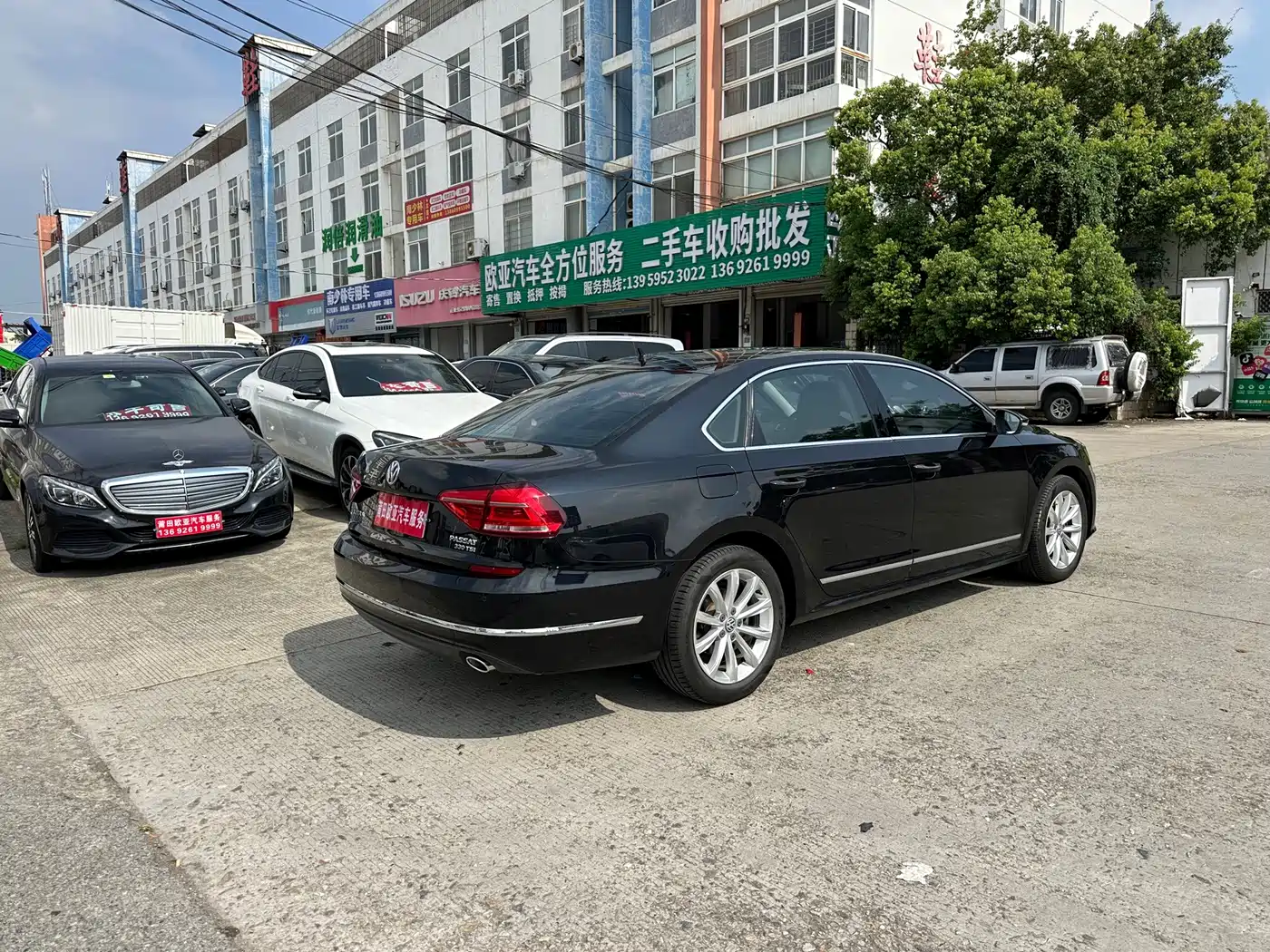 صورة 8 - Volkswagen Passat