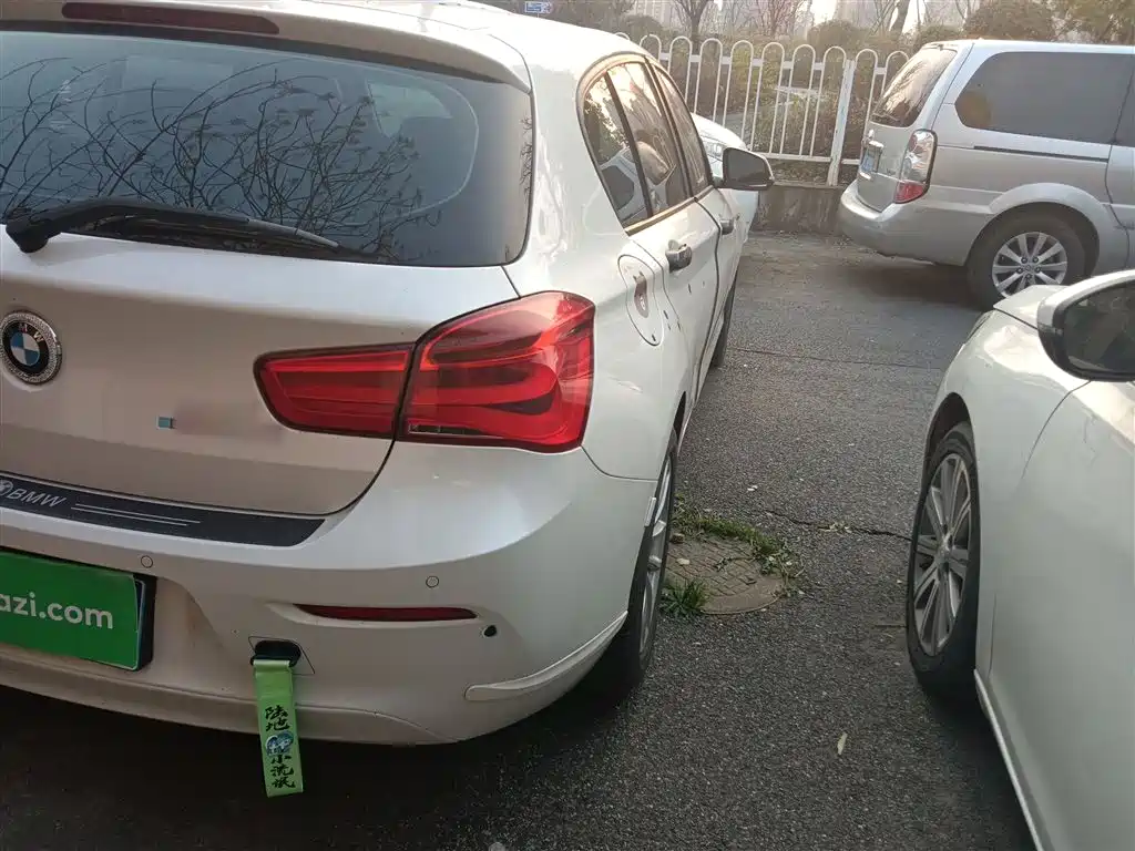 BMW 1 Series (Import) 2016 118i Leading фото 24