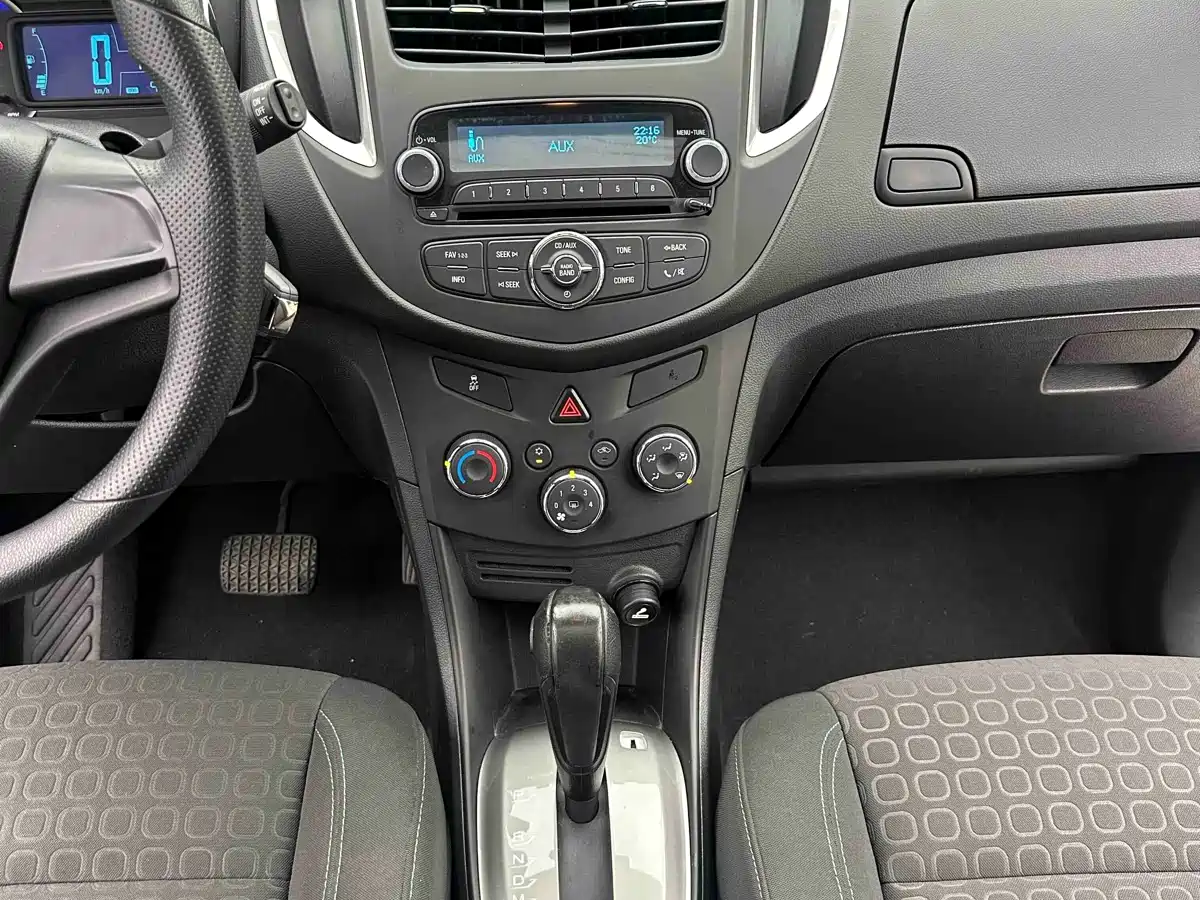 Chevrolet Trax 2016 1.4T Automatic 2WD Comfort Sunroof Edition фото 15