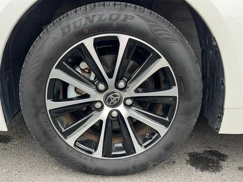Toyota Levin 2023 Smart Hybrid 1.8L Luxury фото 24