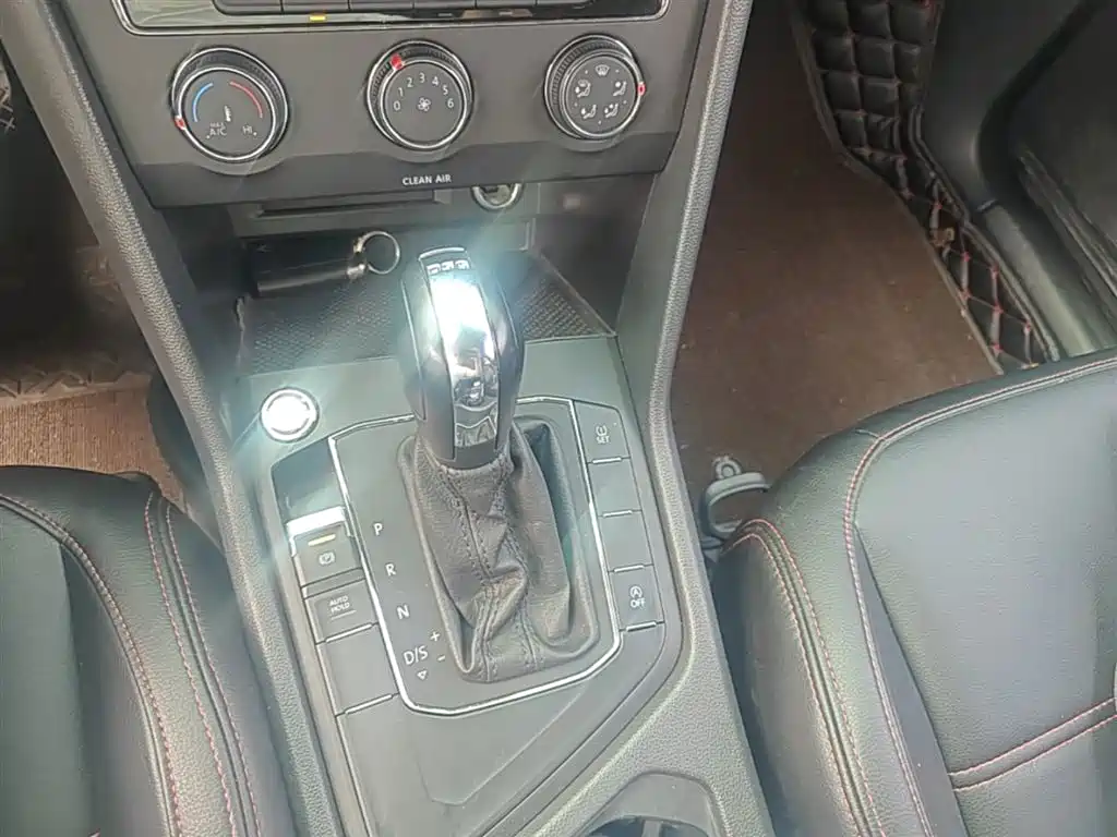 Volkswagen Tiguan L 2020 330TSI Auto 2WD Trend China VI фото 14