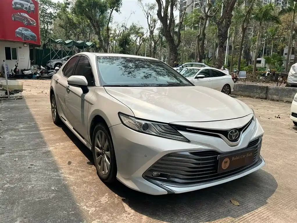 Toyota Camry 2019 2.0G Luxury (China V) фото 3