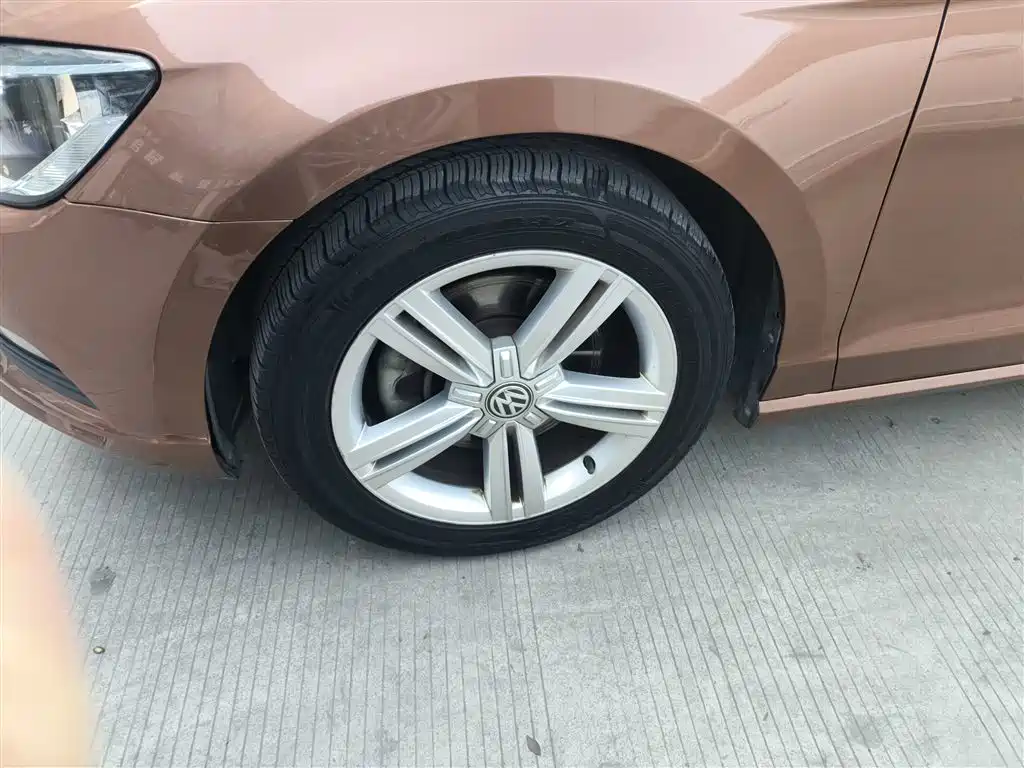 Volkswagen Lamando 2015 330TSI DSG Comfort фото 23