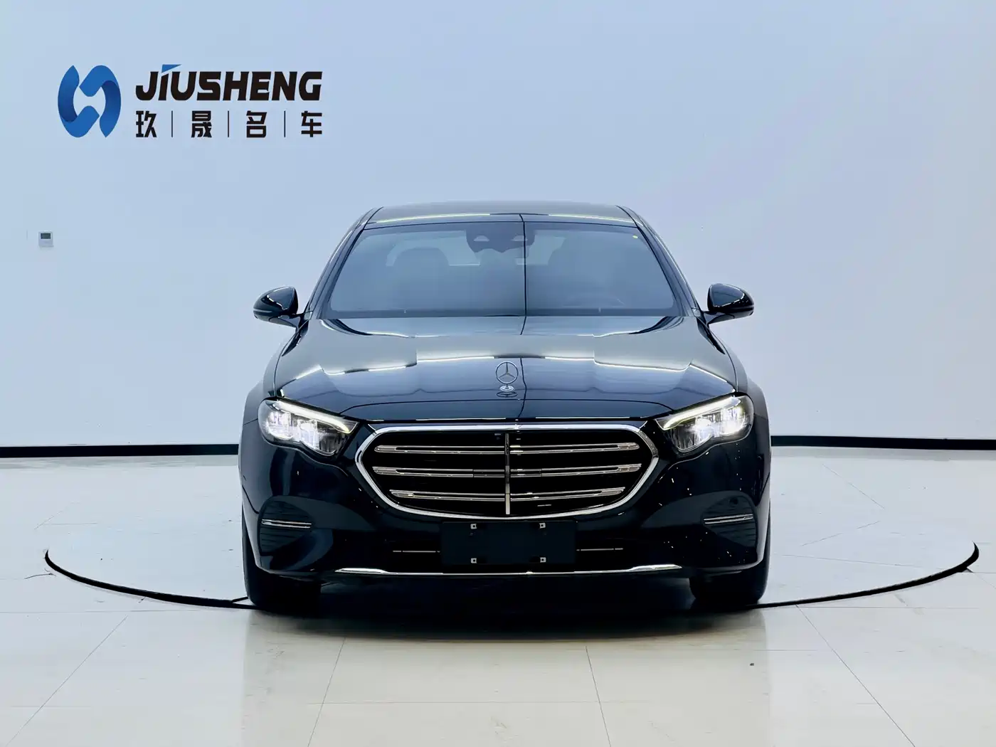 Mercedes-Benz E-Class 2025 E 300 L Fashion фото 2