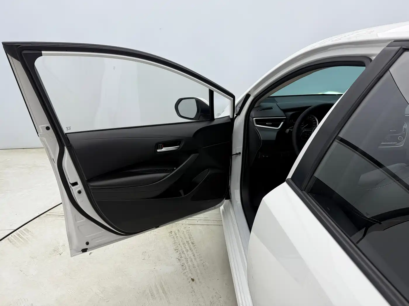 Toyota Corolla 2021 1.2T S-CVT Elite PLUS Edition фото 18