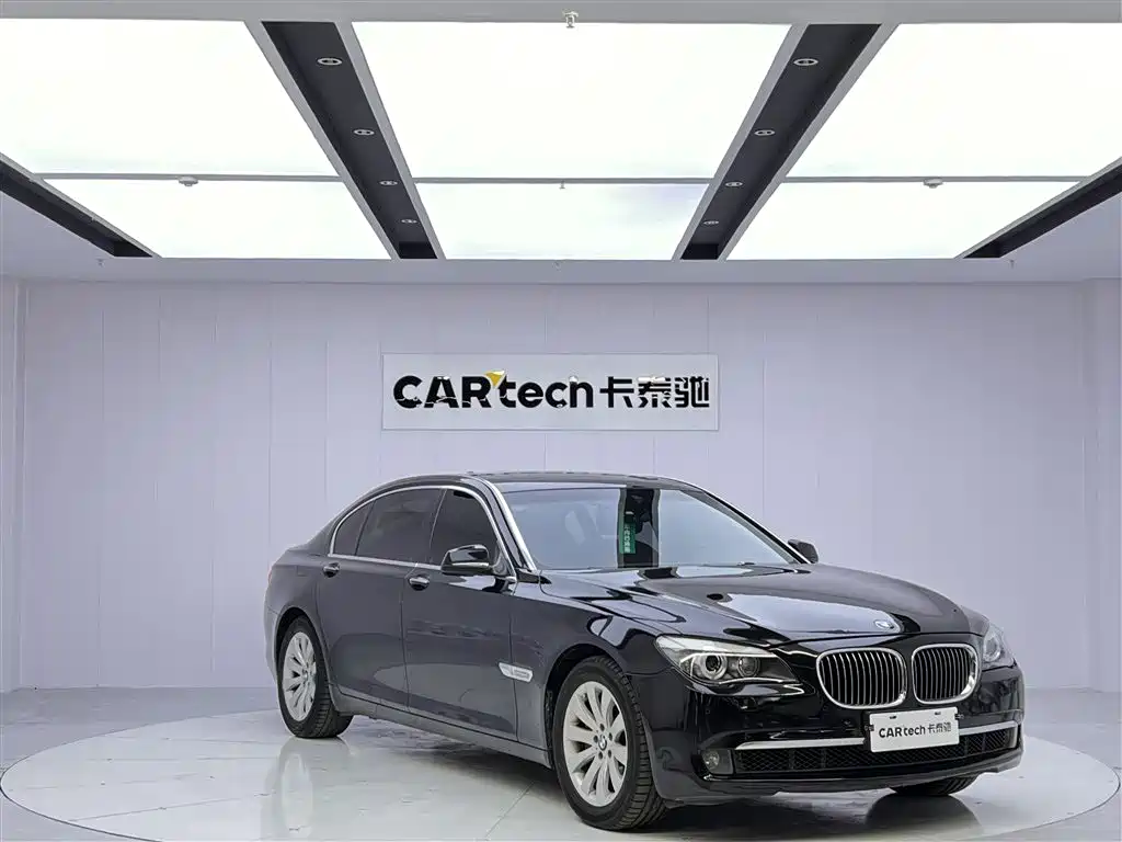 BMW 7 Series 2009 Model 740Li Leading Edition фото 2