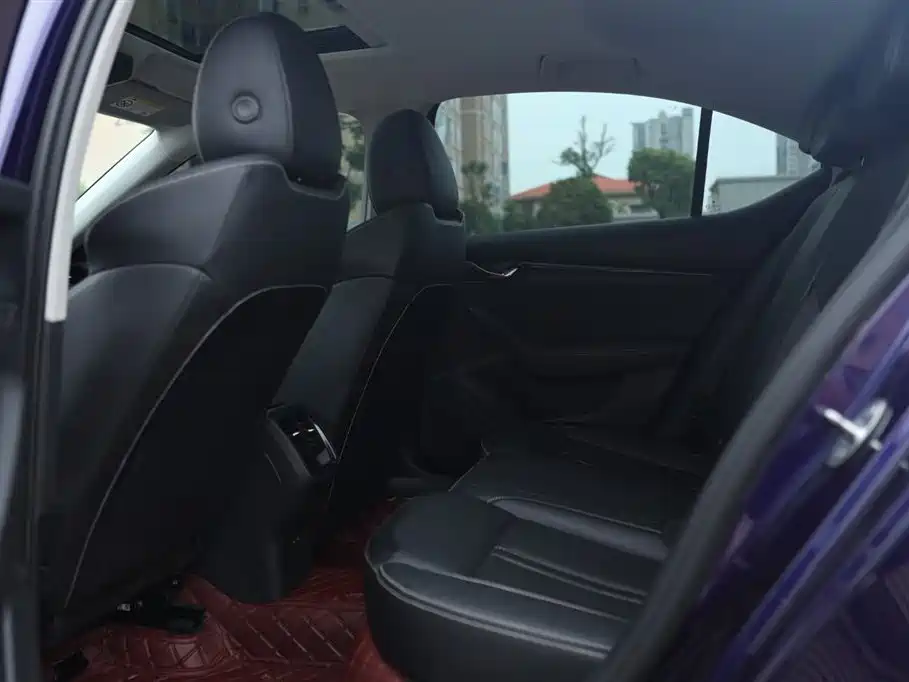 Škoda Octavia 2022 PRO TSI280 Premium Edition фото 9