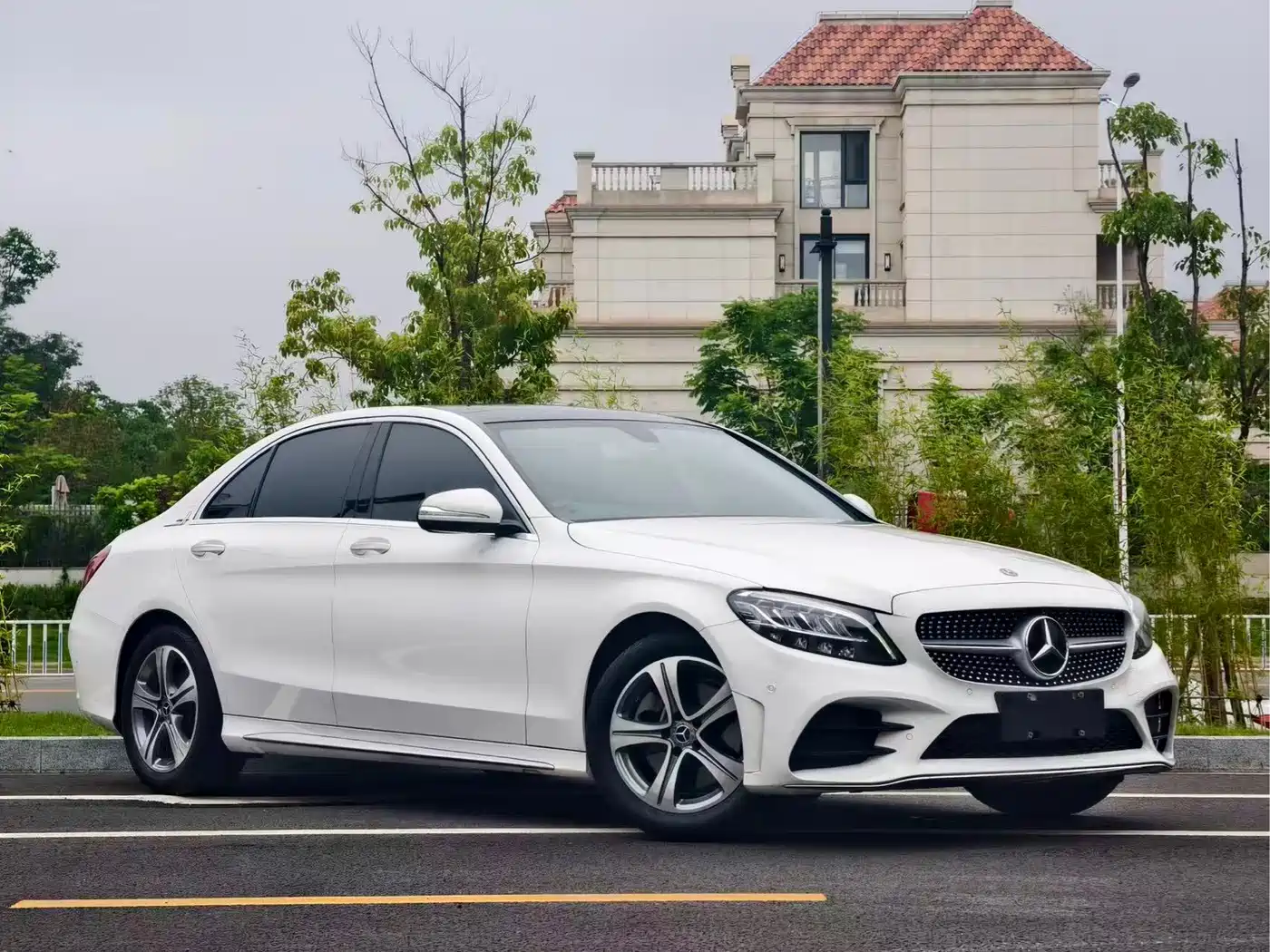 Mercedes-Benz C-Class 2019 C 260 L Sport фото 3