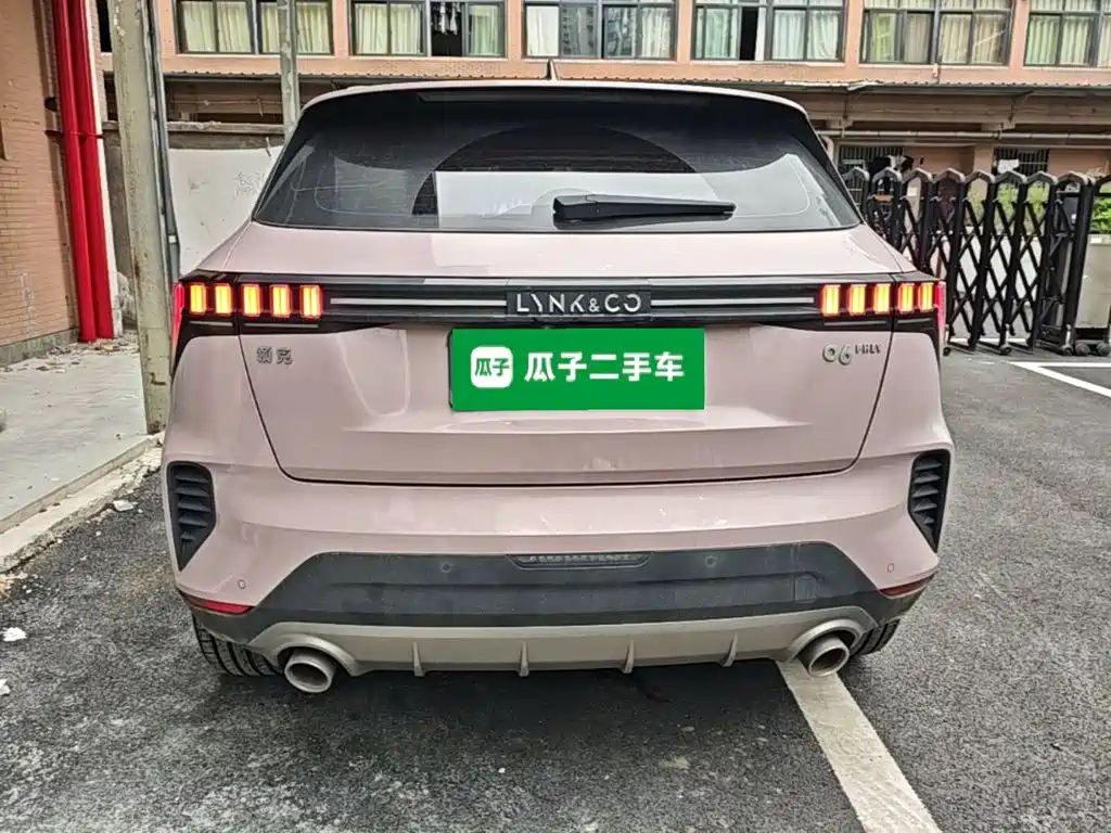 Lynk & Co 06 EM-P 2022 2022 PHEV Shero Pink Special Edition