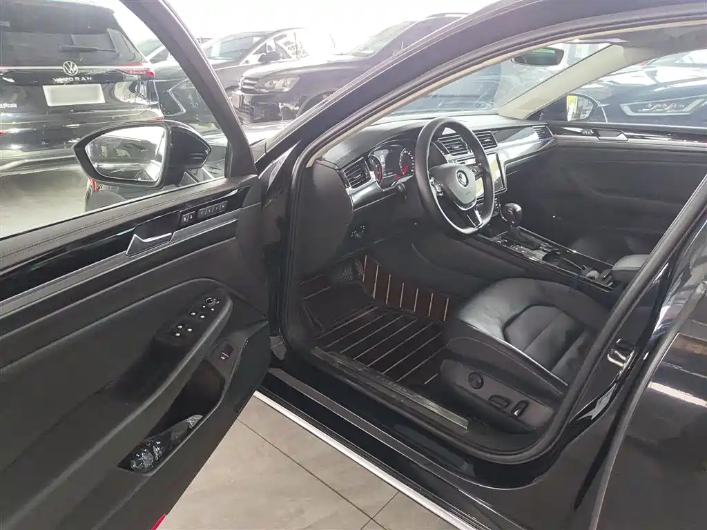 Volkswagen Phideon 2019 380TSI 2WD Business Edition China VI фото 16