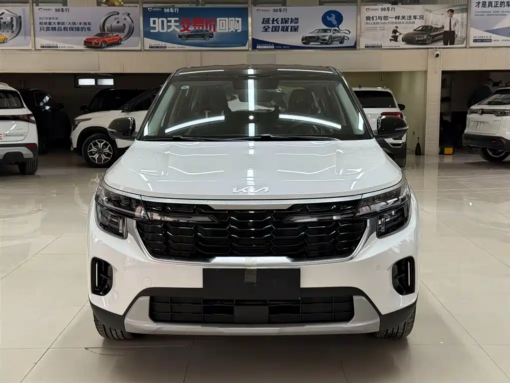 Kia Seltos 2026 Model 1.5L IVT Luxury Comfort Edition фото 2