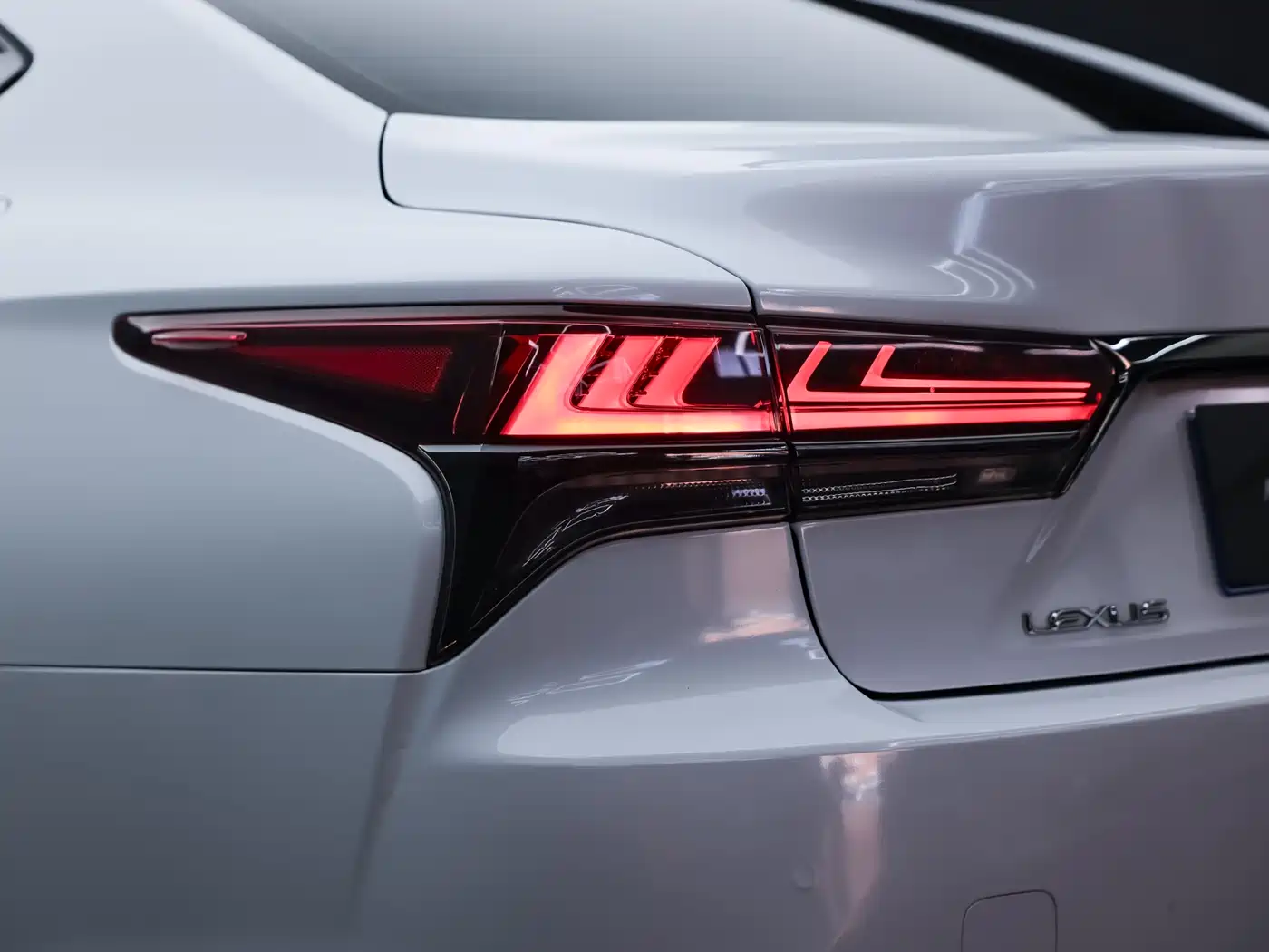 Lexus LS 2018 500h F SPORT China V фото 25