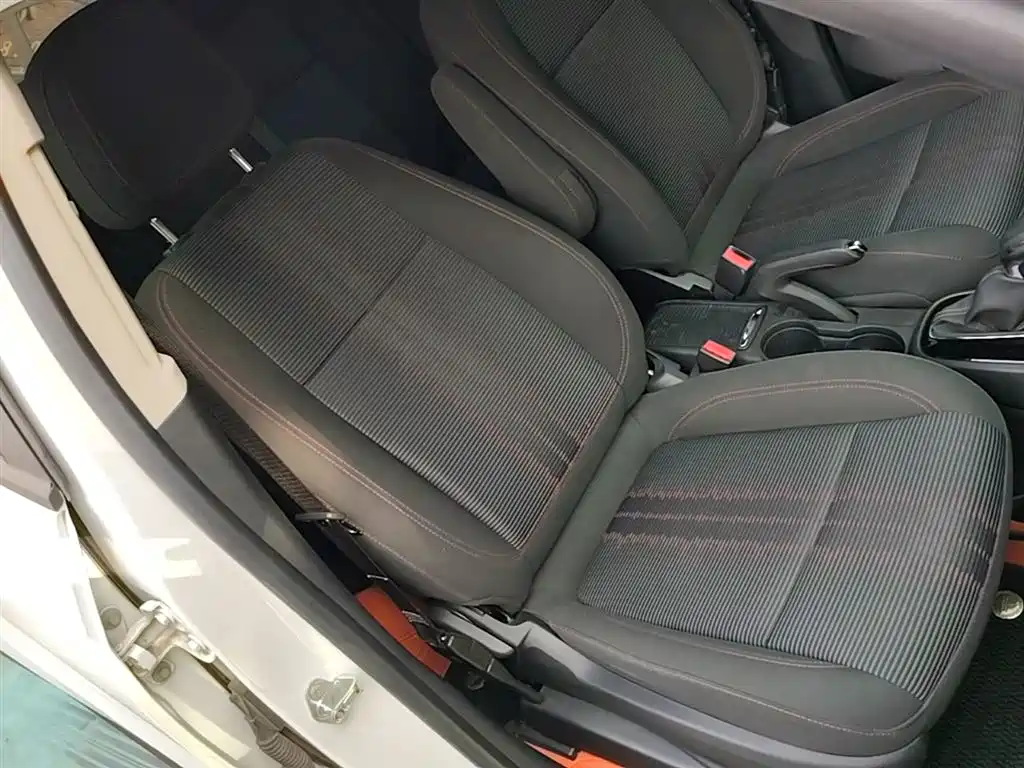 Buick Encore 2017 18T Automatic 2WD Urban Fashion фото 25