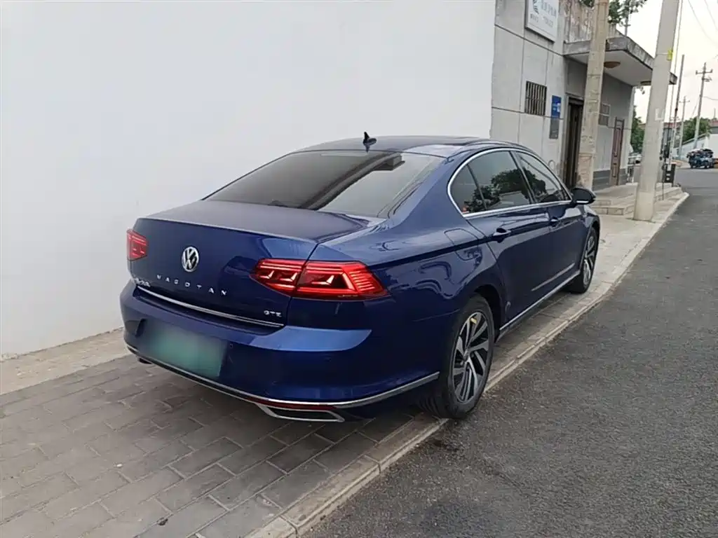 VOLKSWAGEN MAGOTAN GTE PLUG-IN HYBRID