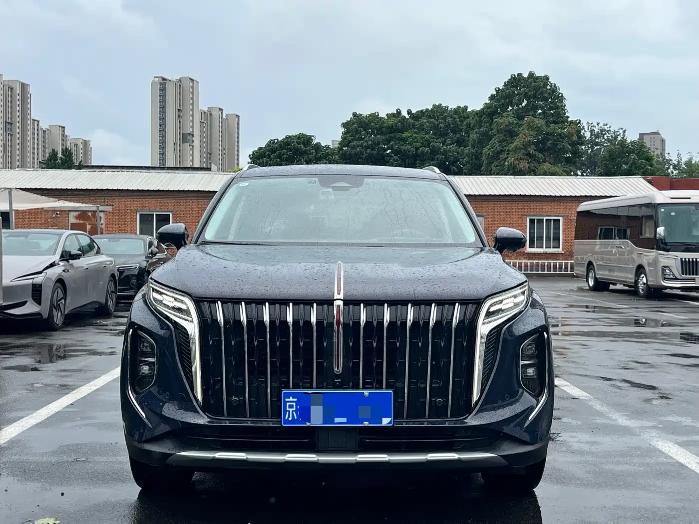 Hongqi HS7 2023 2023 2.0T Automatic 4WD Flag Leader Edition (6-seater)