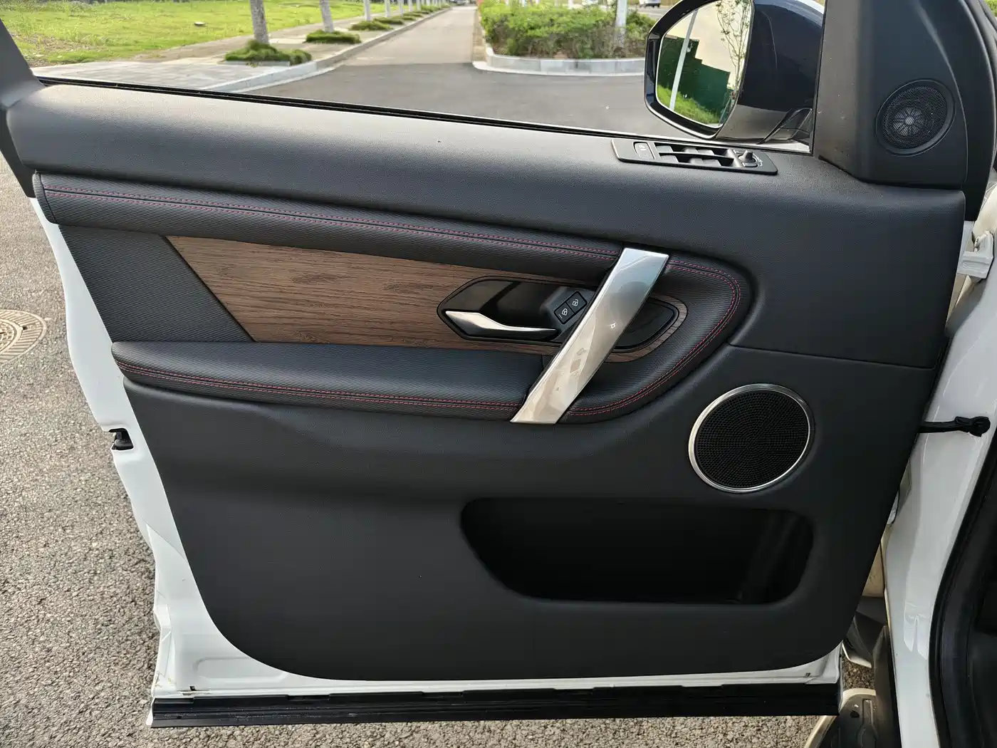 Land Rover Discovery Sport 2022 Model 249PS R-Dynamic S Performance Edition 5-Seater фото 22