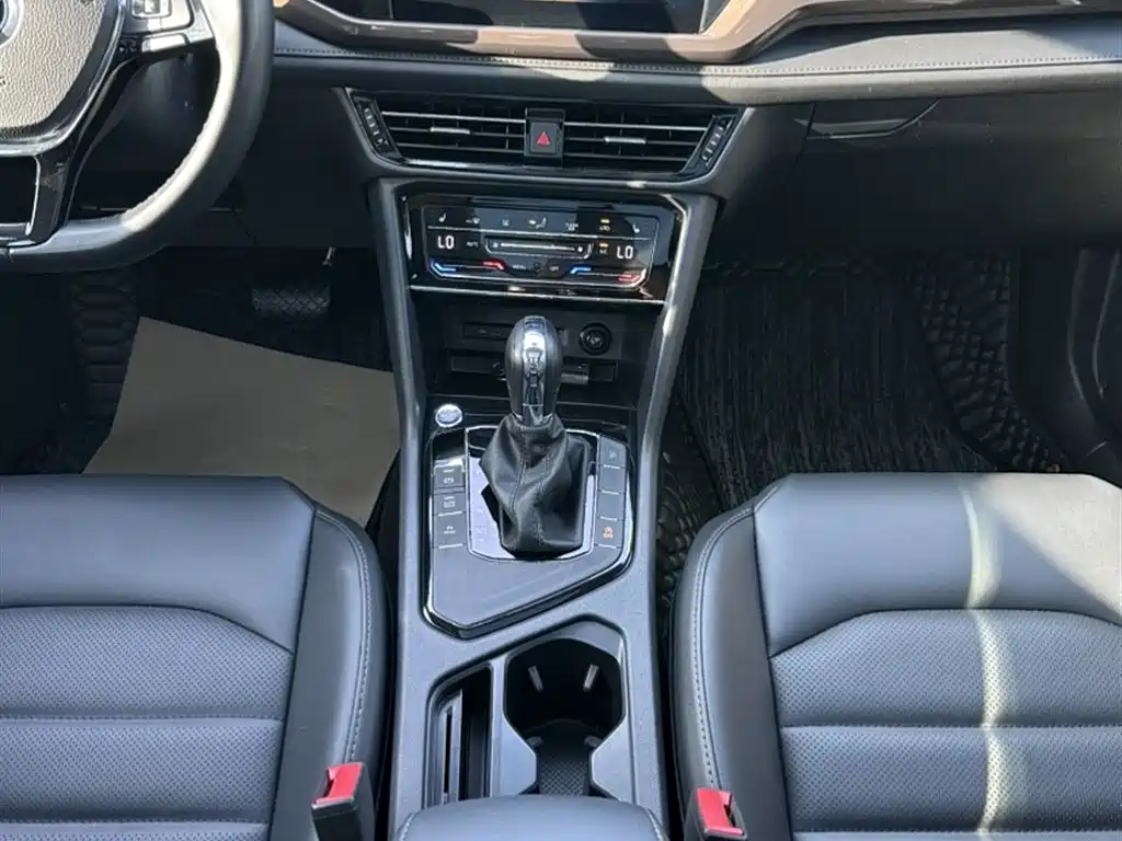 Volkswagen Tharu 2021 280TSI 2WD Luxury Plus фото 15