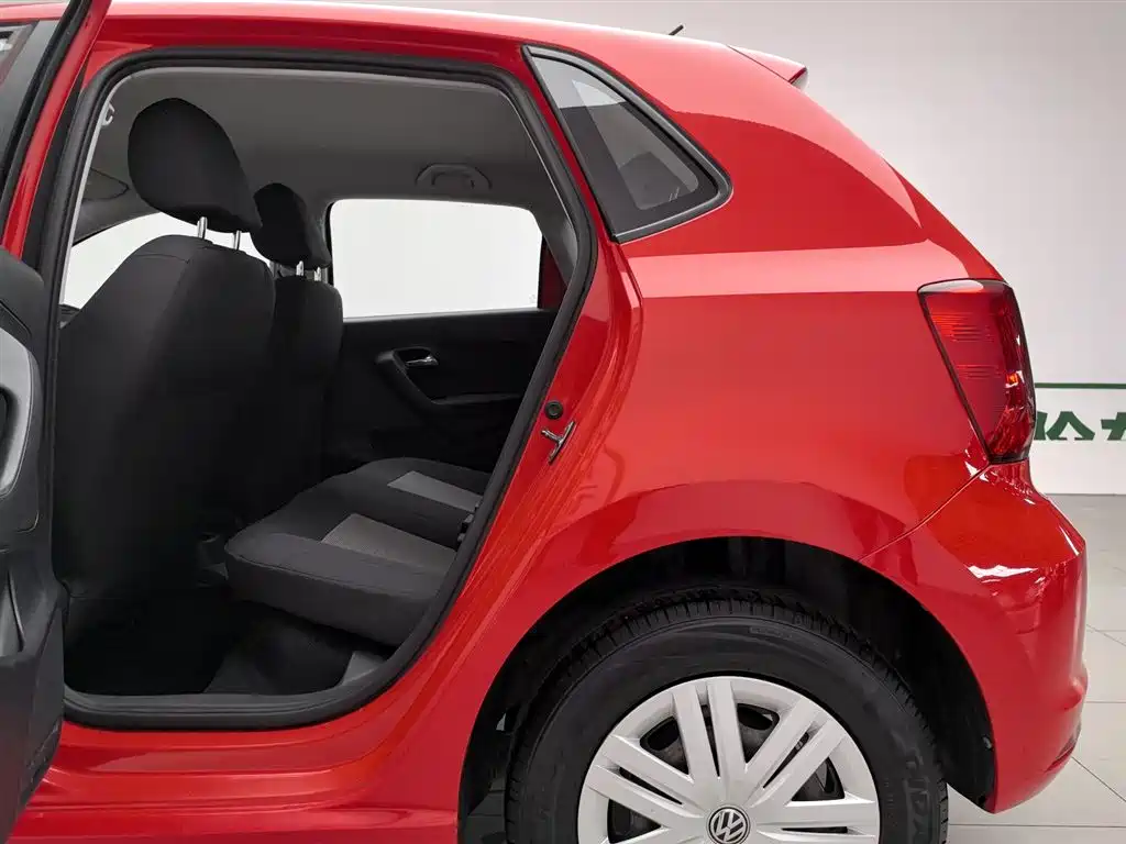 Volkswagen Polo 2018 1.5L Auto Safe Drive фото 15