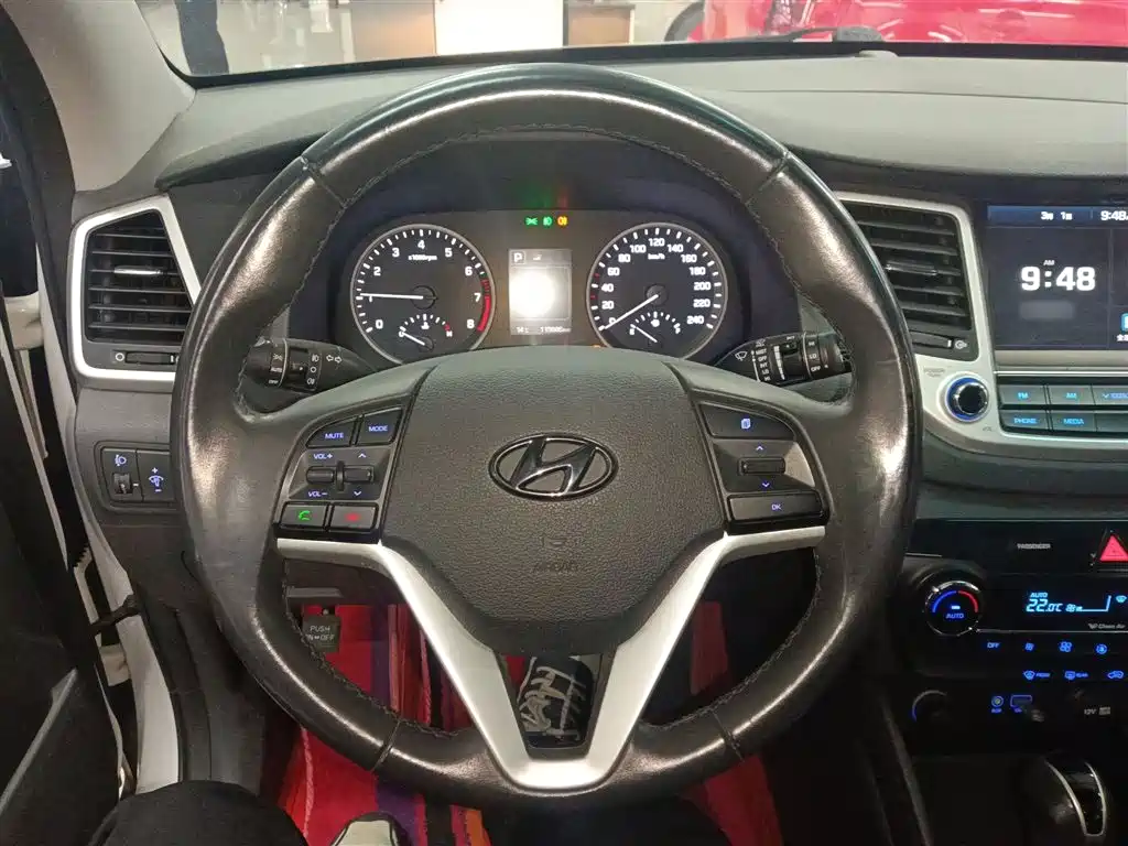 Hyundai Tucson 2015 1.6T Dual Clutch 2WD Smart фото 7