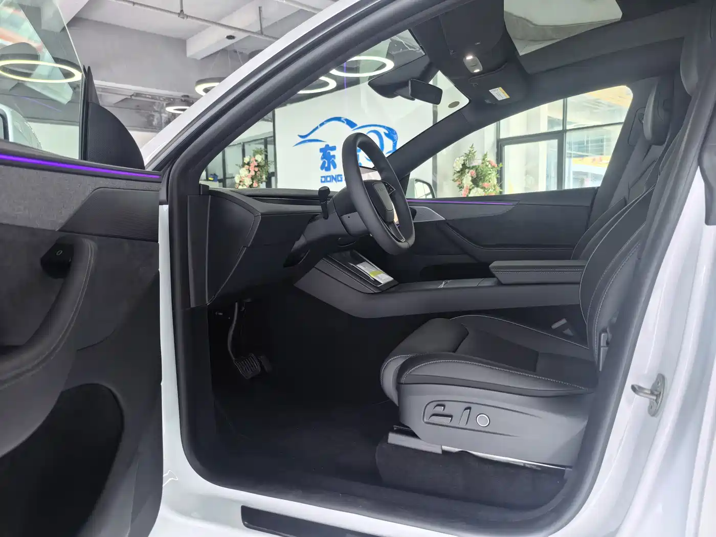 Tesla Model Y L 2026 2025 Facelift Long Range AWD