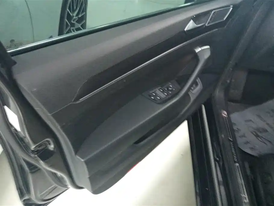 Volkswagen Passat 2021 Model 380TSI Luxury Edition фото 7