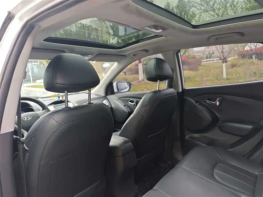 Hyundai Beijing Hyundai ix35 2010 2.4L Automatic 2WD Premium GLS фото 14