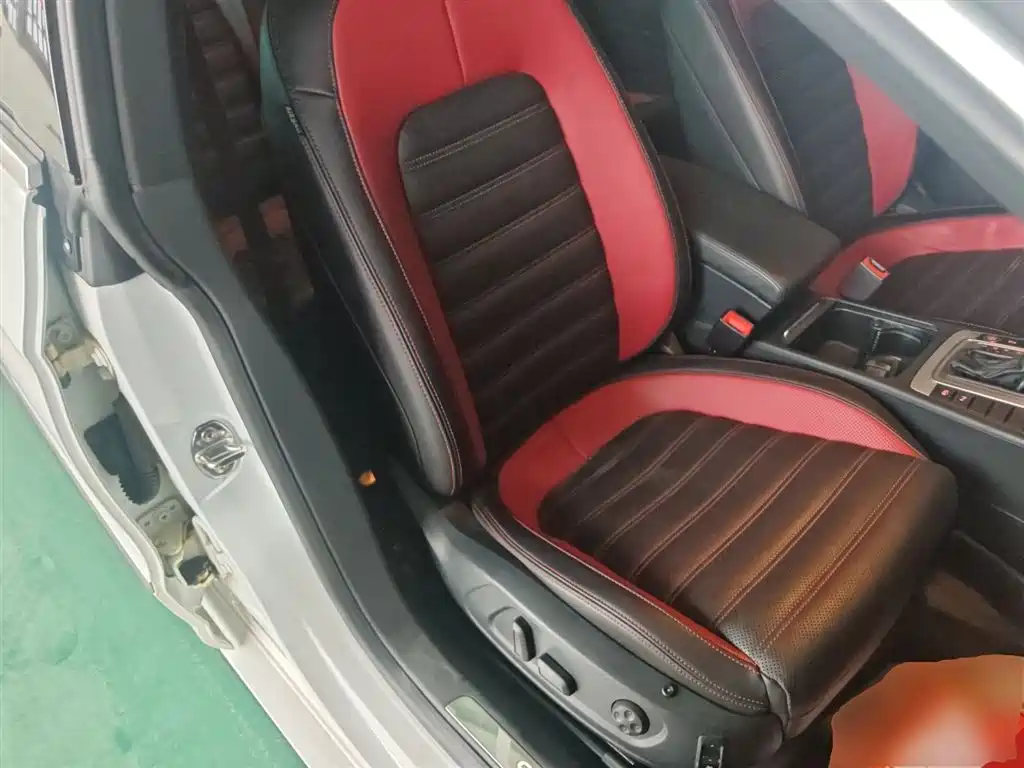 Volkswagen FAW-Volkswagen CC 2016 Model 1.8TSI Luxury фото 25