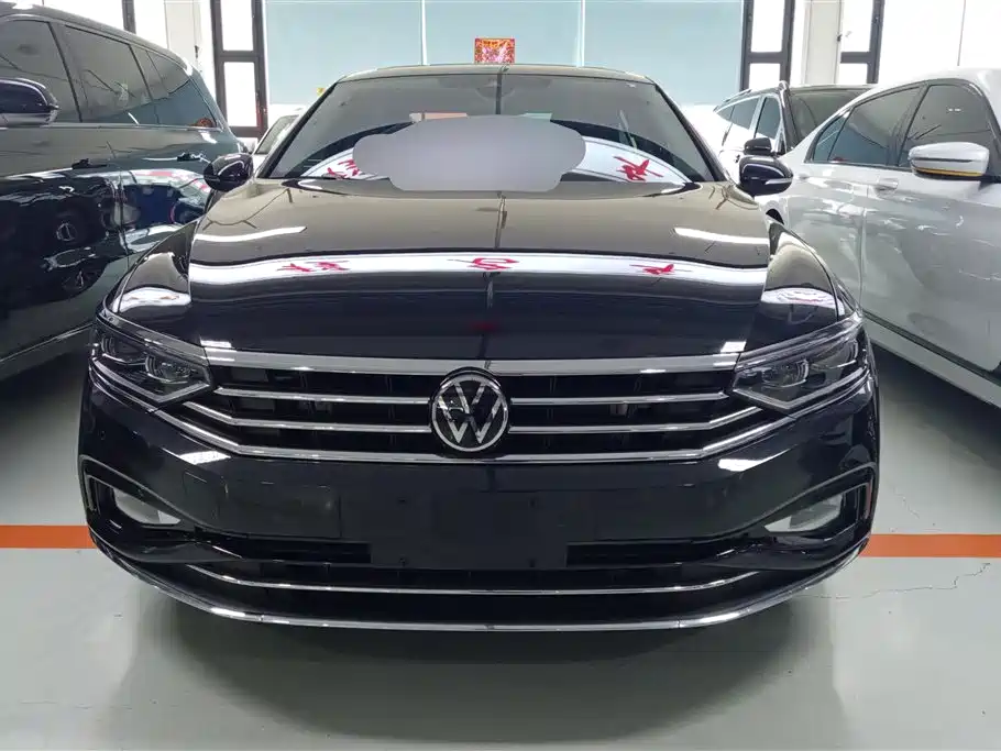 Volkswagen Passat 2021 Model 380TSI Luxury Edition фото 2