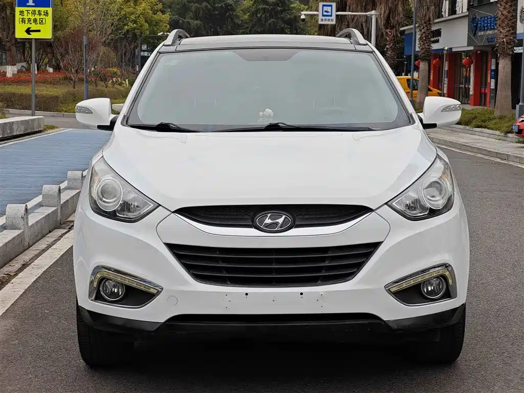 Hyundai Beijing Hyundai ix35 2010 2.4L Automatic 2WD Premium GLS фото 2