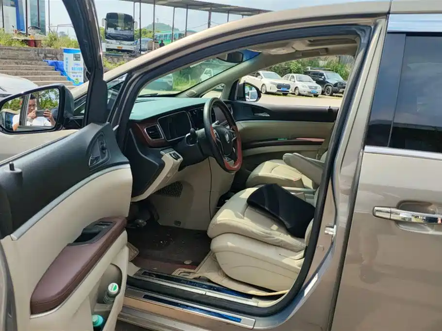 Buick GL8 2017 25S Luxury China V фото 9