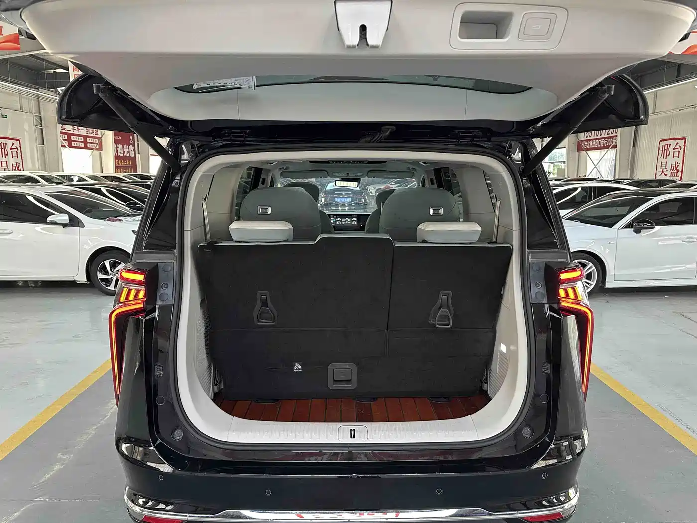 SAIC Maxus Maxus G90 2023 2022 2.0T Interstellar 7-seater