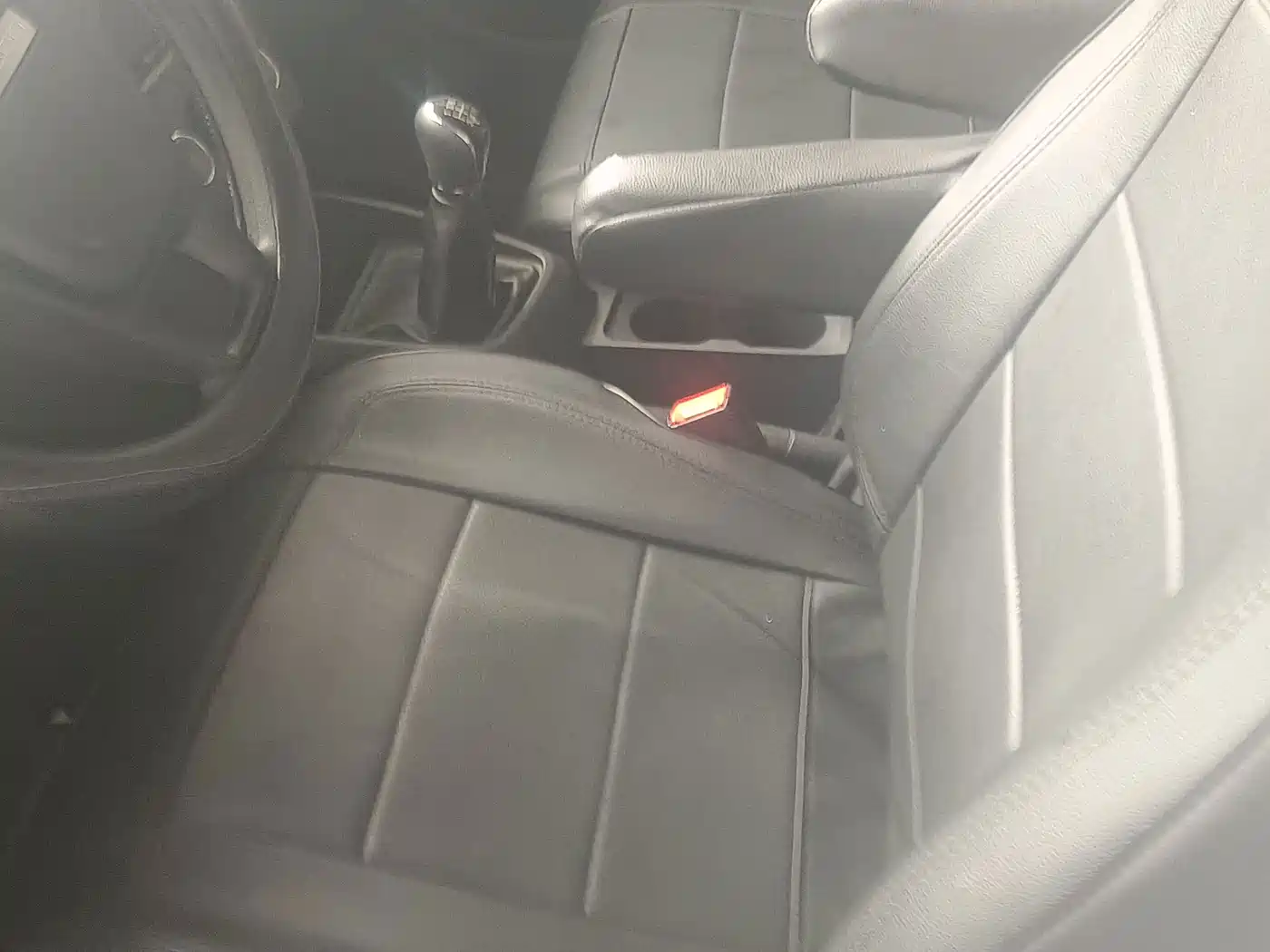 Dongfeng Fengguang Fengguang 380 2023 2022 1.5L Comfort Passenger Van (Leaf Spring) 7-Seater