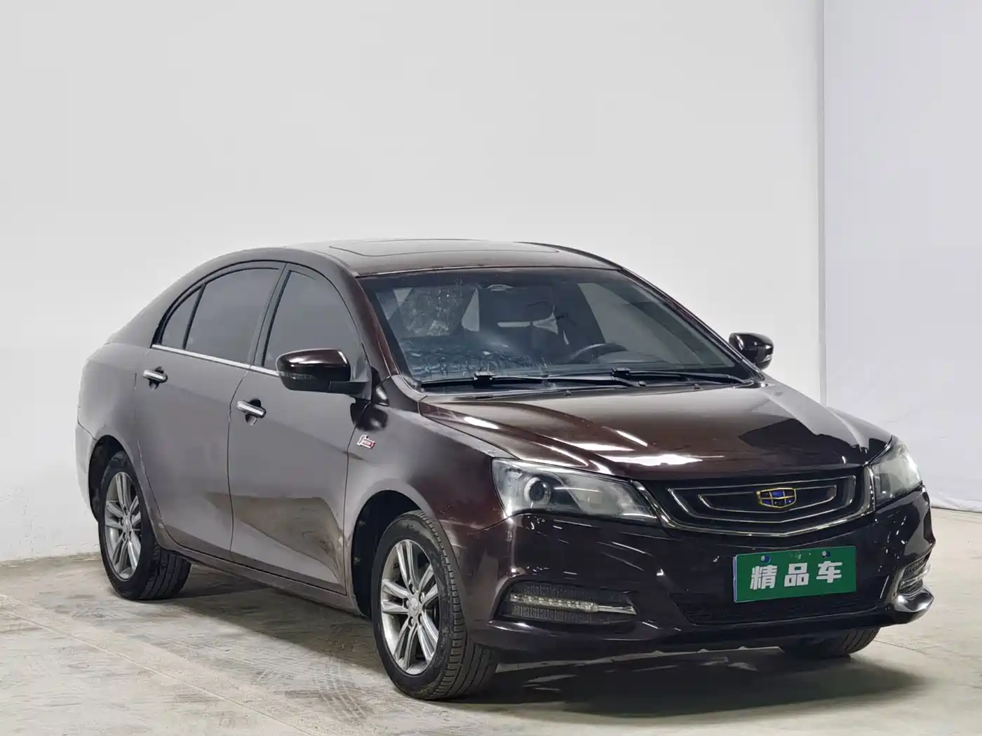 Фото 3 - Geely Emgrand
