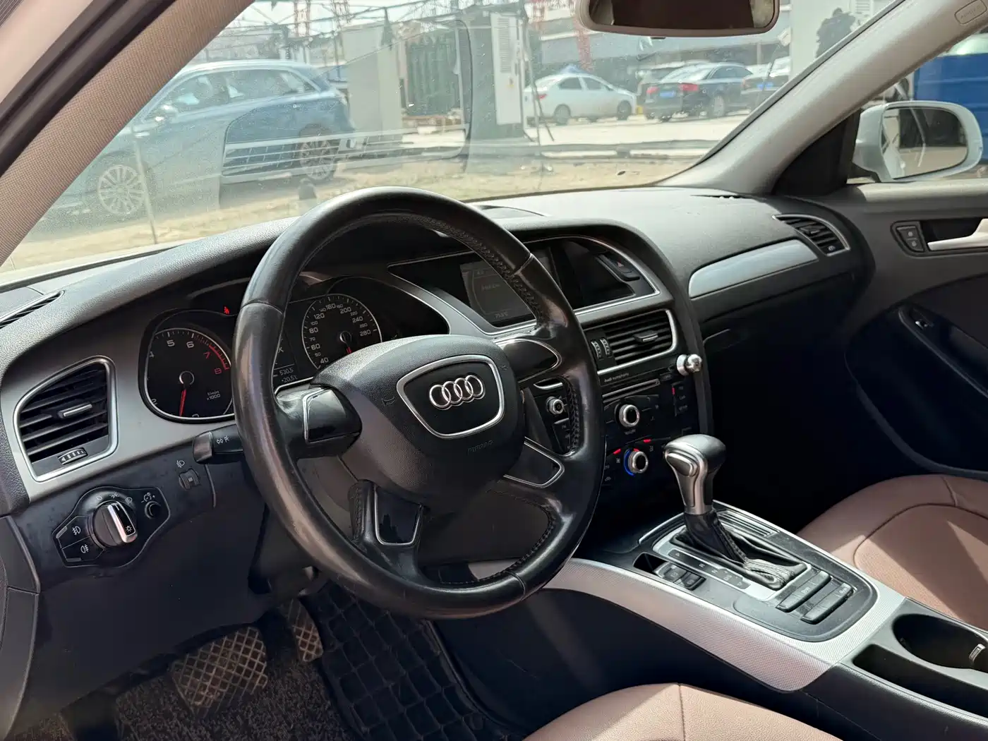 Audi A4L 2015 30 TFSI Auto Comfort фото 10