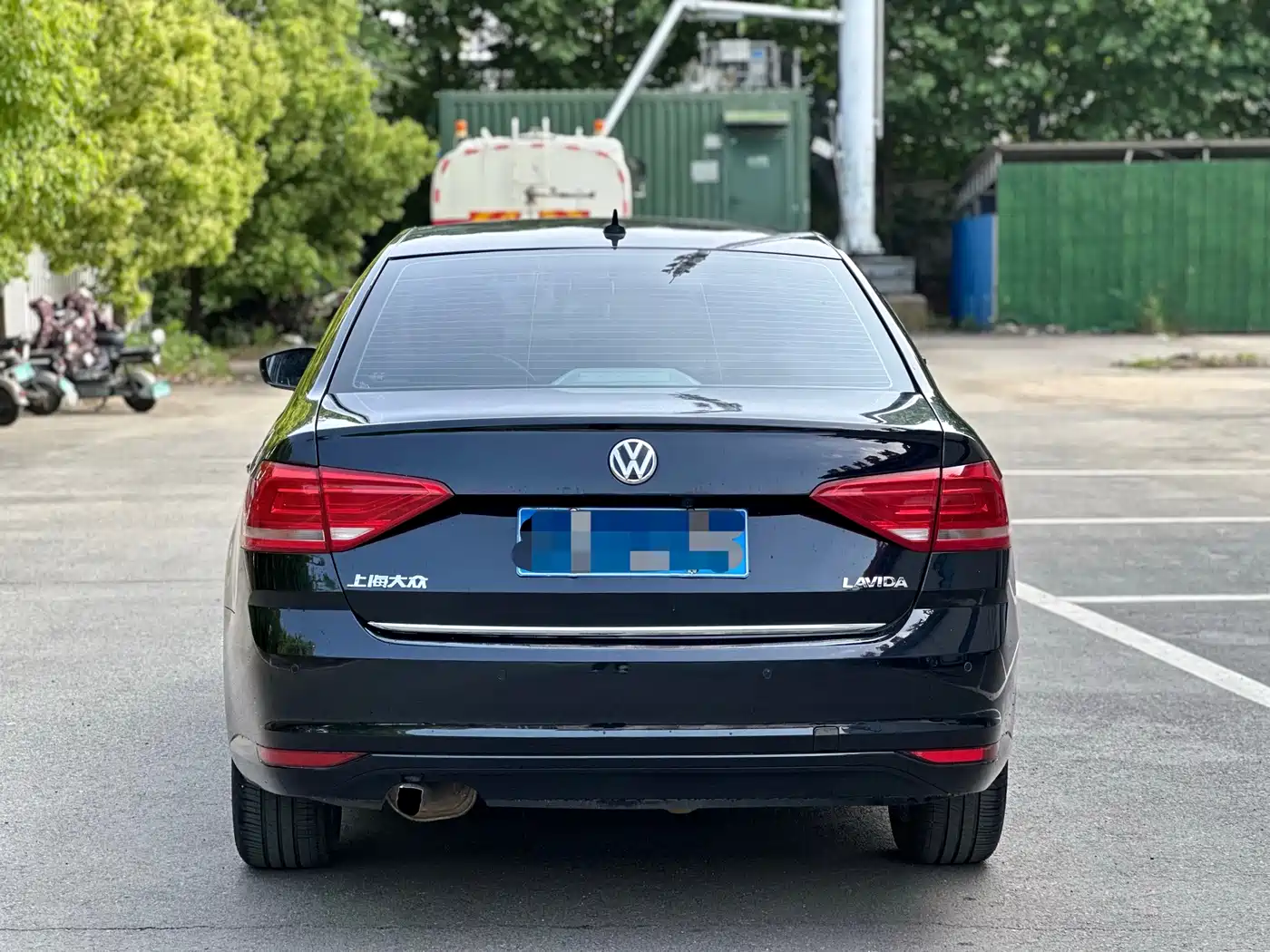 Volkswagen Lavida 2015 1.6L Automatic Comfort Edition фото 6