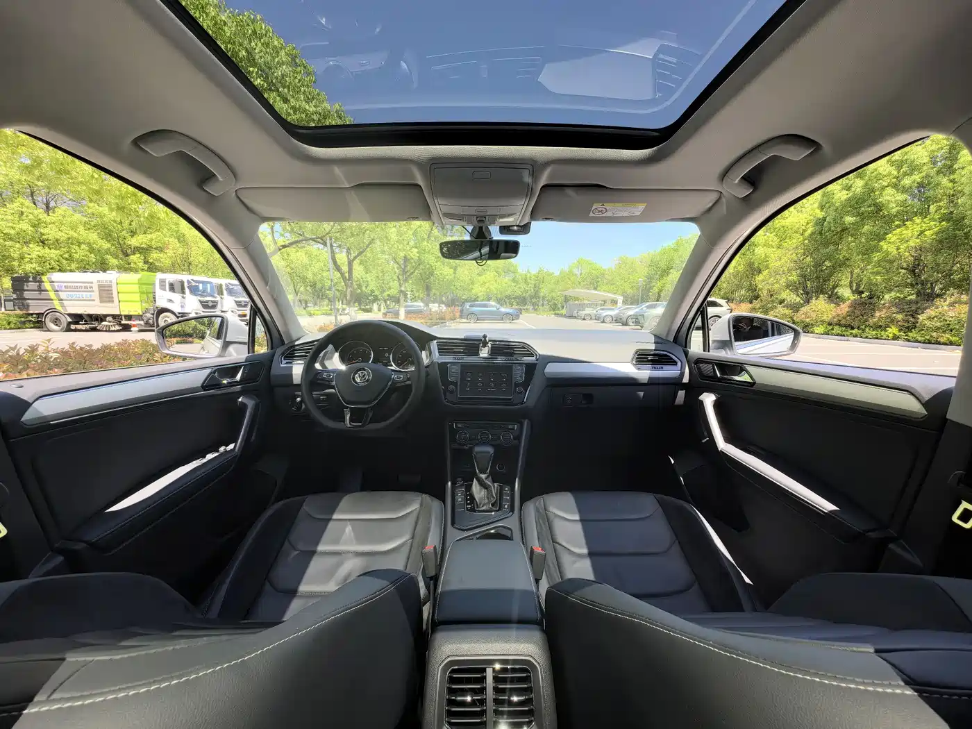 Volkswagen Tiguan L 2017 330TSI Automatic 2WD Luxury Edition фото 13