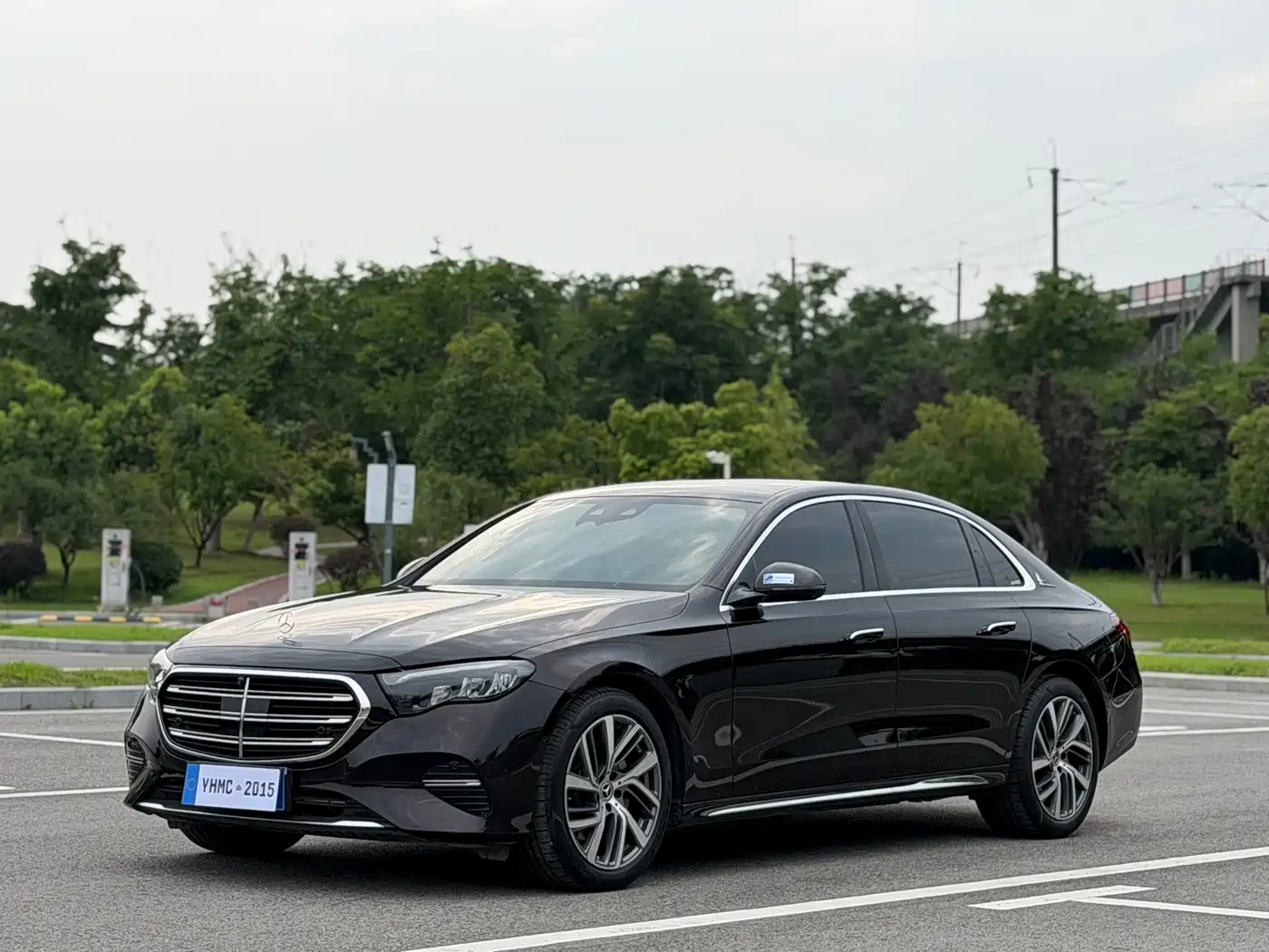 Mercedes-Benz E-Class 2024 E 300 L Fashion