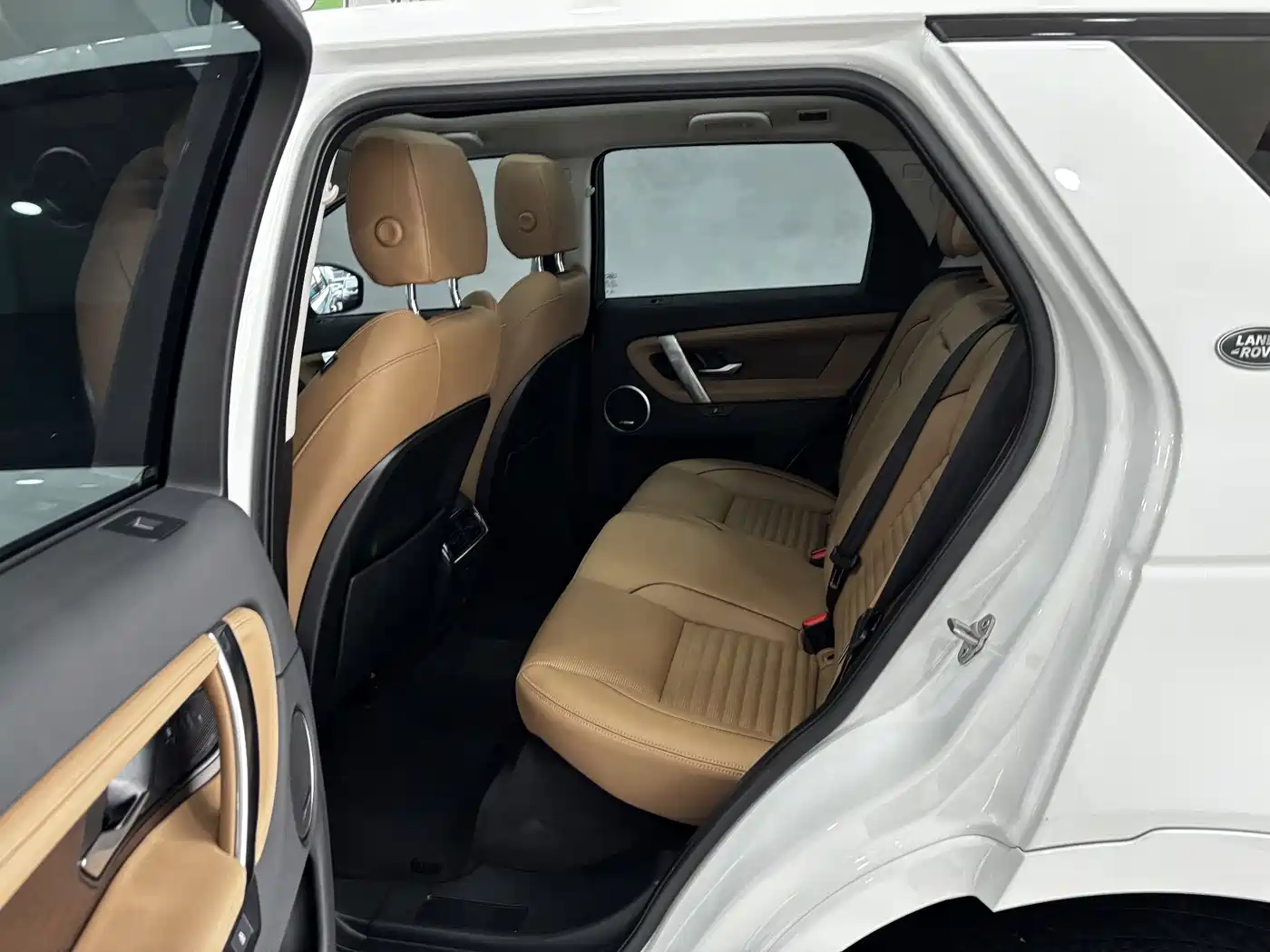 Land Rover Discovery Sport 2025 249PS Performance Tech Edition фото 22