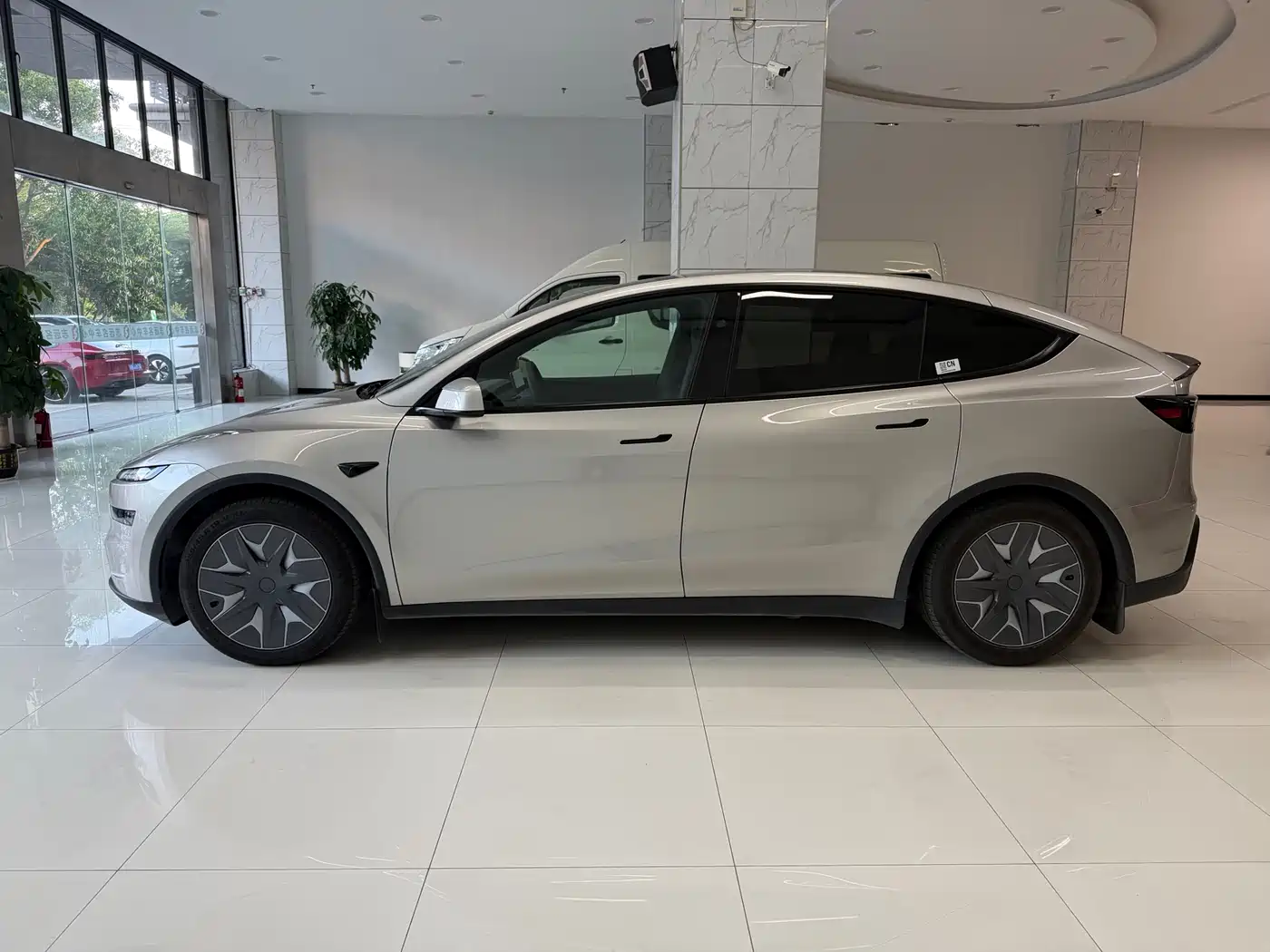 Tesla Model Y L 2025 Facelift Long Range AWD фото 3