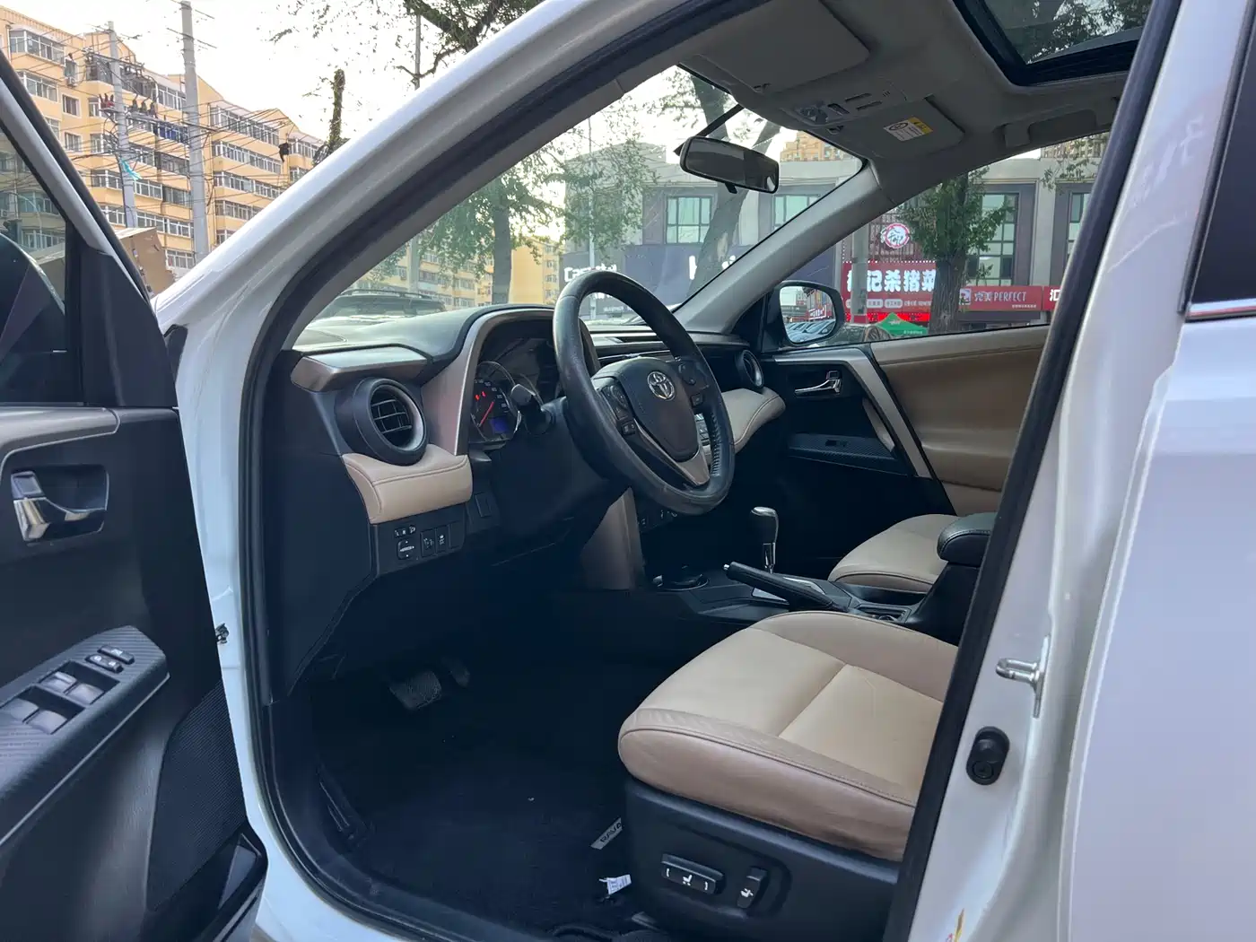 Toyota RAV4 Rongfang 2013 2.0L CVT 4WD Pioneer фото 9
