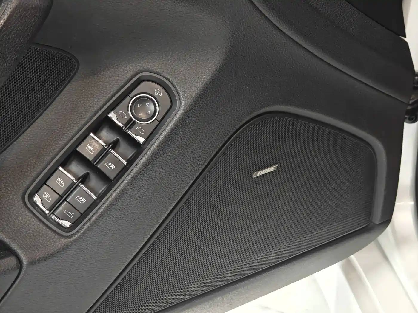 Porsche Panamera 2010 Panamera 4 3.6L фото 26