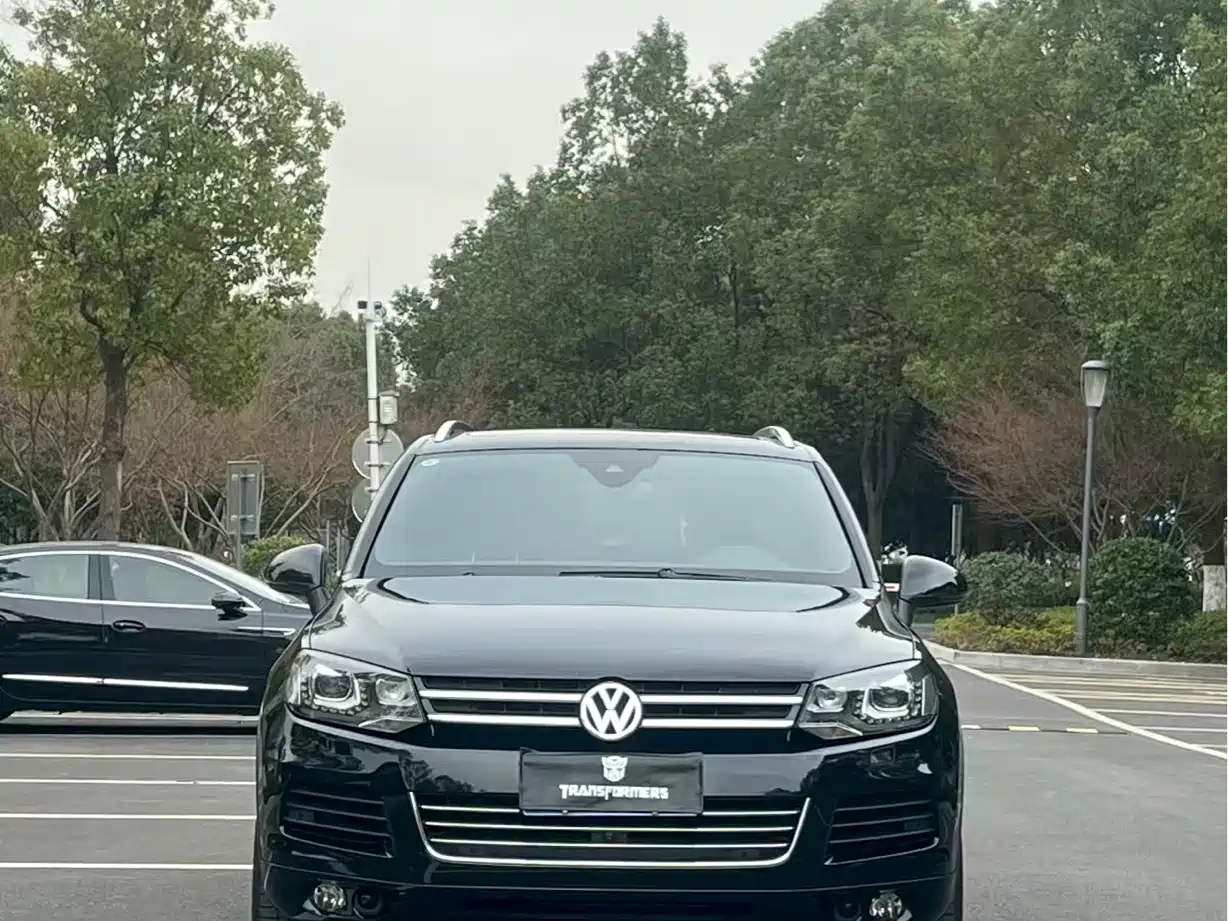 Volkswagen Touareg 2014 4.2L Standard фото 2