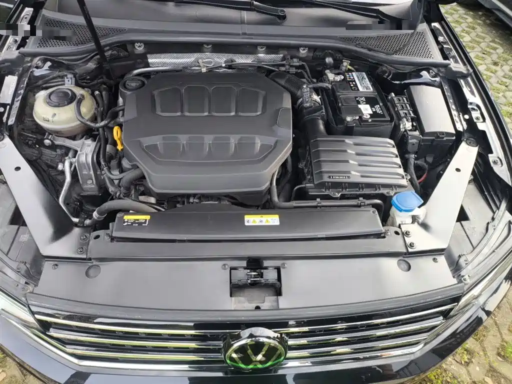 Volkswagen Magotan 2023 Model 2 Million Commemorative Edition 330TSI DSG Luxury фото 11