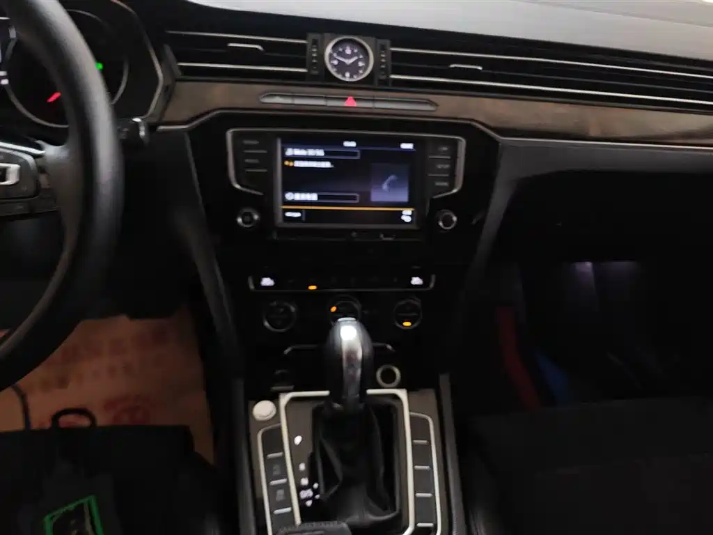 Volkswagen Magotan 2017 330TSI DSG Luxury фото 13