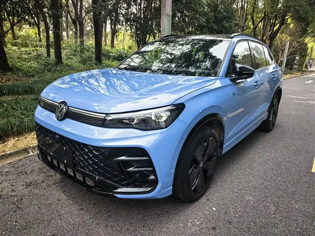 Volkswagen Tiguan L 2024 PRO 380TSI 4WD R-Line Premium Edition фото 2