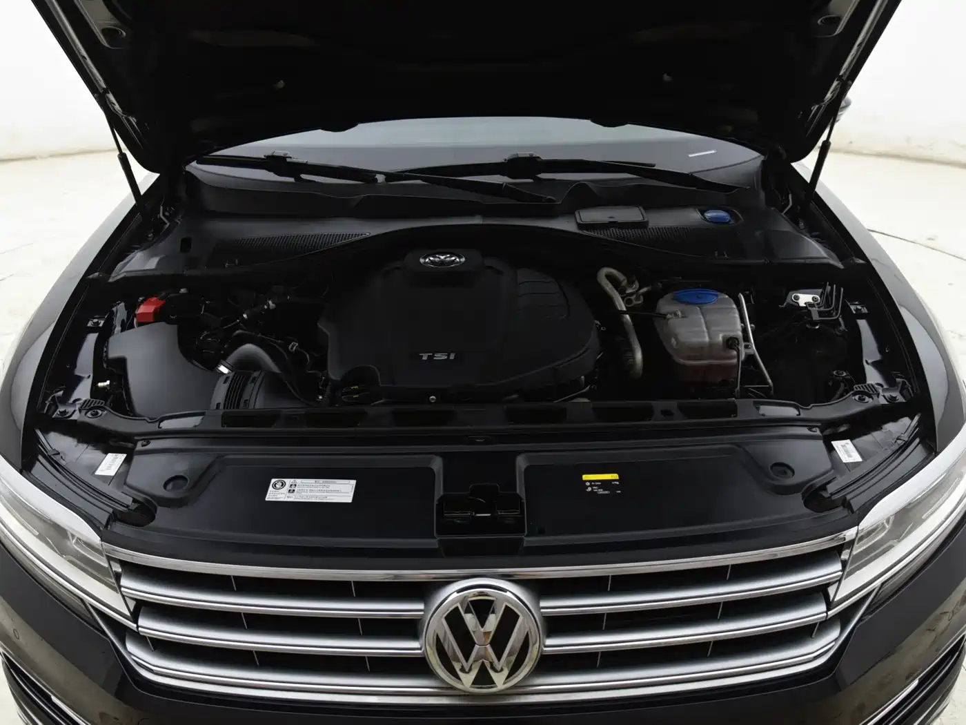 Volkswagen Phideon 2019 380TSI 2WD Business Edition China V фото 12