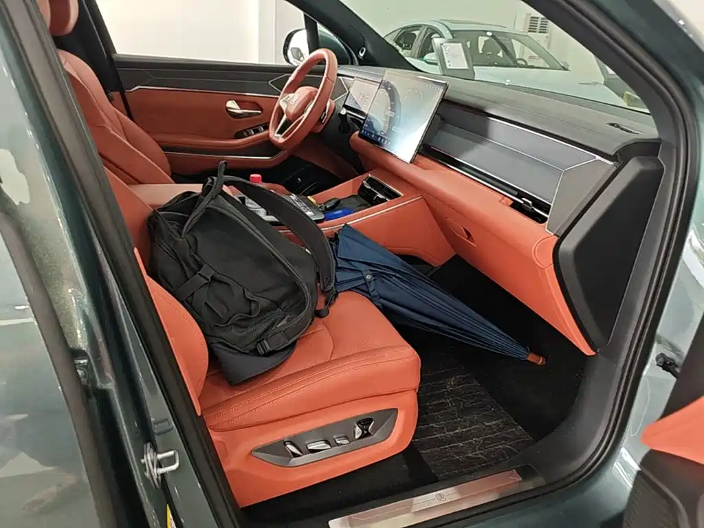 BYD Tang L 2025 2025 DM 175KM Drone Player Edition