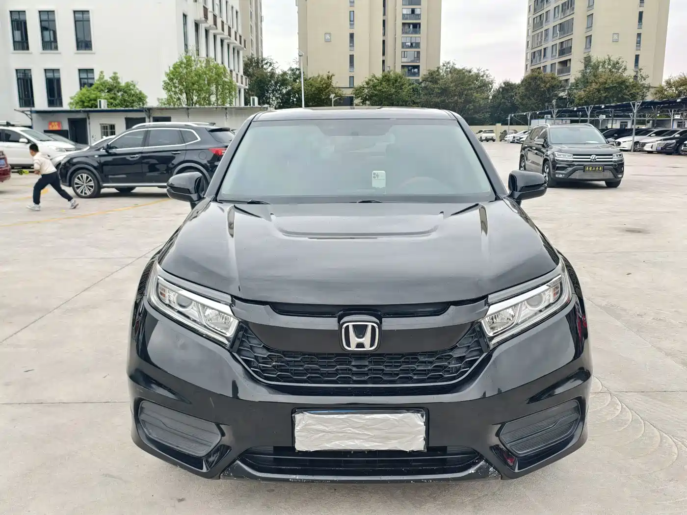 Фото 2 - Honda Avancier